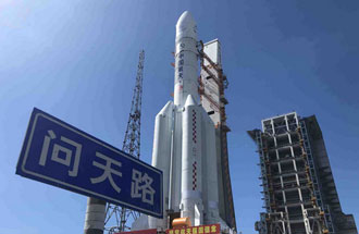 7月23日，中國火星車搭乘長征五號遙四運(yùn)載火箭飛往火星，探尋火星的奧秘
